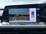 前後パーキングセンサー&リアビューカメラで、車庫入れも安心です。パーキングセンサーは音だけでなくモニターで接近情報を確認出来てより安心です。