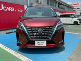 メンテナンスも日産にお任せ下さい。クルマを知り尽くしたプロが最新の機器を使っておクルマの点検・整備を実施します。