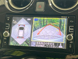 【アラウンドビューモニター】専用のカメラにより、上から見下ろしたような視点で360度クルマの周囲を確認することができます☆死角部分も確認しやすく、狭い場所での切り返しや駐車もスムーズに行えます。