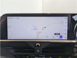 純正ナビを装備。タッチパネル式で使いやすく、お出かけもラクラクです。