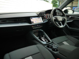 新型の車種から、お求めやすいモデルまで幅広く取り扱っております。