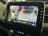 空から見たような映像で駐車ができるアラウンドビューモニター。ひと目でわかるセンサーに前後の衝突被害軽減ブレーキ付き。