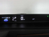 運転席のメータパネル類は常に視界に入る場所ですので、大事なチェックポイントです。ぜひ実際にご乗車ください。