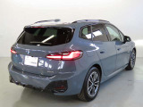 どの角度からもBMWのフォルムが際立ちます。