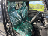 運転席シート廻りは使用感も少なく、良好な状態となっています。丁寧に使われていたことがよくわかりますね。