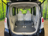普段のお買い物や通勤、送迎等に十分な荷室スペースを確保しております。セカンドシートを倒すと、大きな荷物の積載も可能です♪
