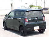 明るく広々、落ち着いた店内では、中古車のご検討・ご購入のほか、携帯電話(au)の購入等、様々なご相談に幅広く応えていきます♪