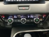 Wエアコン付きです!運転席・助手席それぞれ快適な車内でお過ごしいただけます。寒い時期には嬉しいシートヒーター付きです!