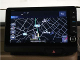 純正9インチHondaCONNECTナビ(LXU-242NBi)&バックカメラが装備されているので、普段の使い勝手もロングドライブも快適です。