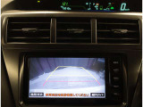 バックモニター付き。駐車の際のサポートとなり、必須アイテムのひとつですよね。それでも、バックする際は必ずご自身の目で確認をしてください。
