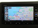 ナビゲーションを装備。多彩な機能で快適ドライブをアシスト。オーディオ機能も充実していますね。