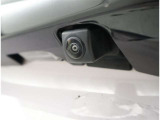 バックカメラが付いているので後方確認が非常にしやすいです。今や運転初心者も熟練者も必須装備!ついていて損はないですね♪