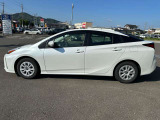 お車の内外装の状態など、気になる箇所をおっしゃっていただければできる限りお答えさせていただきます( `ー&acute;)ノ