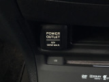 アクセサリーソケットを装備。車内アクセサリーの電源として便利です。