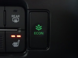 エンジン、エアコンなどを制御し低燃費な『ECONモード』に、また走りを楽しみたいとき、空調など快適性を重視したいときにはスイッチOFFで通常モードに切り替えができます!