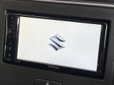 【ディスプレイオーディオ】お持ちのスマホやMP3プレイヤーとの無線接続で音楽再生が可能!コードで繋ぐわずらわしさも無く、手軽にお気に入りの音楽を楽しめます。