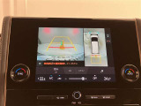 安全機能のバックモニター&全周囲モニターも装備です。
