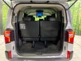 【パワーバックドア】スマートキーや運転席のボタンを押すだけでリアゲートが自動で開閉します!荷物を持っている時や、高い位置にあるバックドアを閉める際に便利な機能です♪