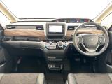 ★いつでも気持ちよく運転できて、使い勝手のいい収納や体をケアするシート、細部にまでこだわったインテリア♪