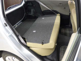 当店では専任のメカニックが大切なお客様のお車を一台一台丁寧に整備いたします。自社認証工場にてリフトアップし下回りまでキッチリ検査いたします。