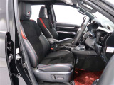 パワーシート搭載。微妙な調整が手軽にでき、適切なポジションで運転することが可能です。