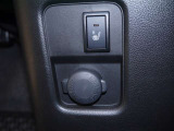 運転席シートヒータースイッチ
