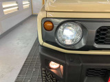 暗闇でも前方をくっきりと照らしてくれるライトです。夜の運転でも安心ですね。