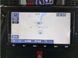 純正ナビを装備。タッチパネル式で使いやすく、お出かけもラクラクです。