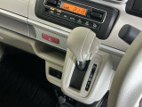 発進時から滑らかに加速する無段階変速のCVTはストップ&ゴーの多い街の中も快適です