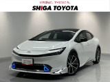 フルエアロで低重心なスタイリングとサンルーフで開放的な室内のプリウスです。