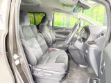 運転席シート廻りは使用感も少なく、良好な状態となっています。丁寧に使われていたことがよくわかりますね。
