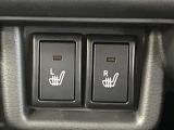 【シートヒーター】寒い日に重宝するシートヒーター!エアコンより早く温まってくれるので寒がりの人も安心ですね♪エアコンの温風は乾燥するから苦手、という方にもをおすすめです。