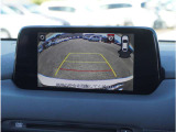 【バックカメラ】駐車が苦手な方でも安心してお乗りいただけます。リバース連動で画面が切り替わるのでとっても便利です。