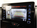 パノラミックビューモニター付きです。車両を上から見たような映像をディスプレイオーディオ画面に表示。運転席からの目視だけでは見にくい、車両周辺の状況をリアルタイムでしっかり確認できます。