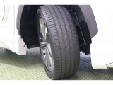 タイヤサイズ 225/50R18。