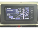 純正ナビを装備。タッチパネル式で使いやすく、お出かけもラクラクです。