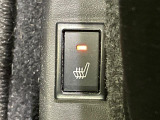 【シートヒーター】寒い日に重宝するシートヒーター!エアコンより早く温まってくれるので寒がりの人も安心ですね♪エアコンの温風は乾燥するから苦手、という方にもをおすすめです。