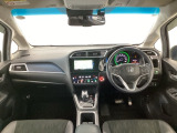 【前方視界】開放的な前方視界!運転がしやすく疲れにくいです♪窓が大きく、見通しがとっても良いおクルマですよ♪