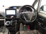 操作しやすい運転席シート回りスイッチ&レバー類