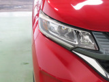 LEDヘッドライトは、点灯の瞬間から光量を発揮し、突然暗くなるトンネルなどでの安定感を高めます。