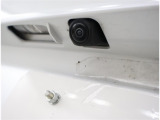バックカメラが付いているので後方確認が非常にしやすいです。今や運転初心者も熟練者も必須装備!ついていて損はないですね♪