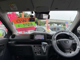 見通しのよいすっきりとした視界で、誰でも運転しやすいです。運転のしやすさは疲れにくさにも繋がりますよ♪