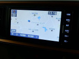 【純正メモリーナビ(フルセグTV)】・・・今やドライブの大事なパートナー!ルート案内はもちろん、CD、DVD再生等々、ドライブが、いっそう楽しくなる機能が満載です。