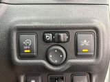 【エマージェンシーブレーキ】走行中に前方の車両等を認識し、衝突しそうな時は警報とブレーキで衝突回避と被害軽減をアシスト。より安全にドライブをお楽しみいただけます。