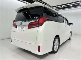沢山乗れるのがこの車の魅力!2台で移動しないと・・・なんて時もこの車なら1台で!大活躍です♪