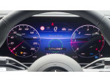 高いレベルの知性を備えたメルセデスの「インテリジェントドライブ」は、ドライバーの疲労を軽減し、安全かつ快適なドライブの一助となります。
