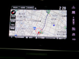 ★Hondaインターナビ★タブレット型デザインの8インチ大画面ナビを標準装備。静電式タッチパネルにより、スマートフォンのような操作感を実現。