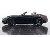 オープンモデルのZ4は開放的なドライブをお楽しみいただけます。セカンドカーとして休日に利用されるオーナー様も多いお車です。