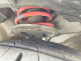 お車を安心してお乗りいただく為には、足回りの定期点検が欠かせません。サービスサポート(有償保証)では無料点検もご提供しており、安心のカーライフをお過ごしいただけるサポート体制が整っています。