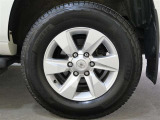 タイヤサイズは265/65R17になります。